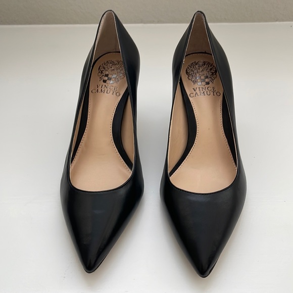 New Vince Camuto Tanela Black Leather Pumps Size 6 - Picture 2 of 6